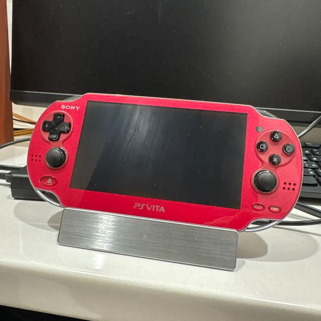 SONY PS Vita 本体 コズミックレッド　クレードル充電器付き