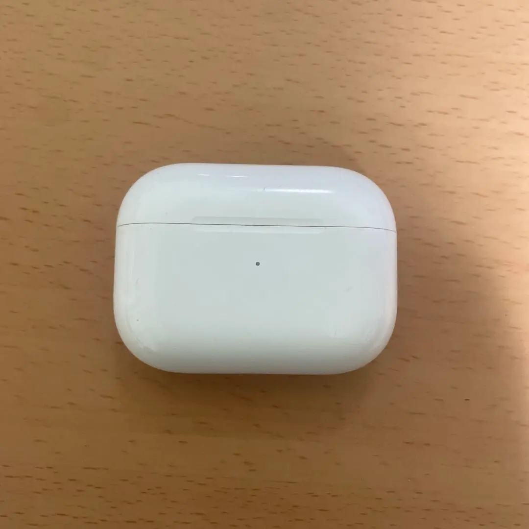 AirPods本体 ホワイト ケースのみ
