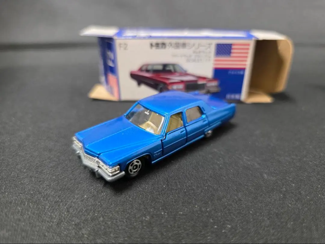 トミカ青箱F2キャデラックフリートウッドブローアム(日本製)