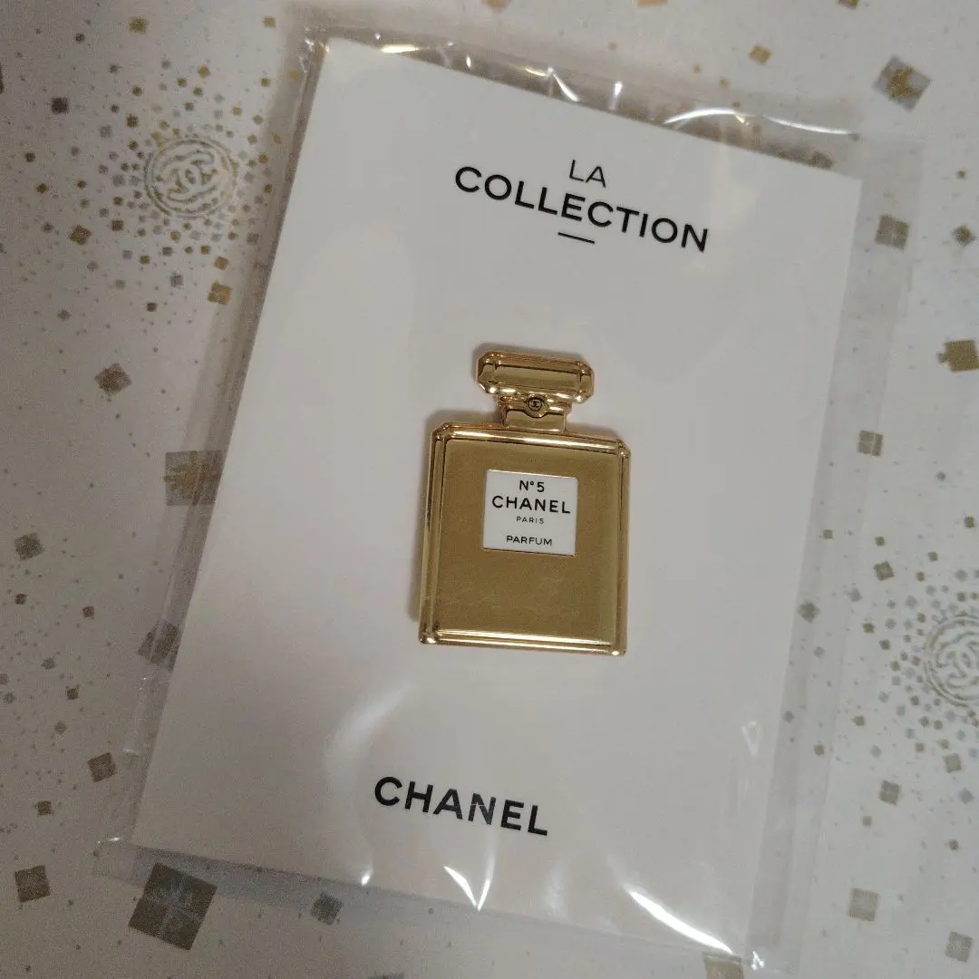 CHANEL N°5 香水ボトルデザイン ピンブローチ