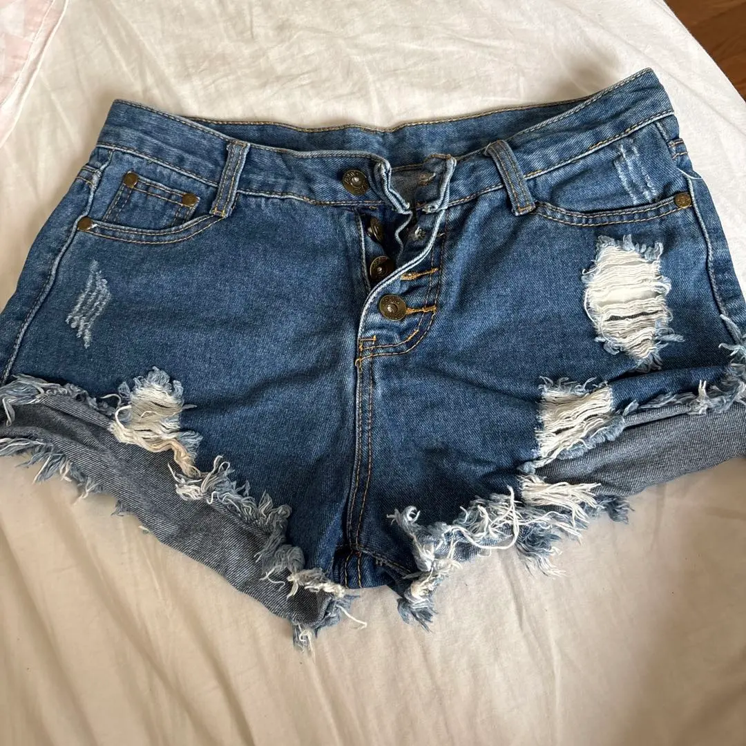 ダメージ加工 デニムショートパンツ