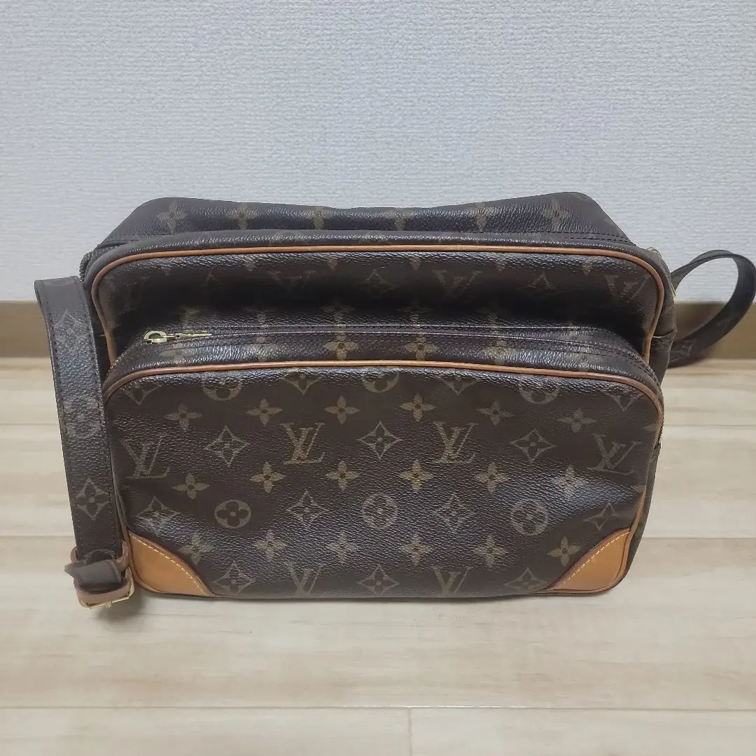 Louis Vuitton ブラウン ショルダーバッグ