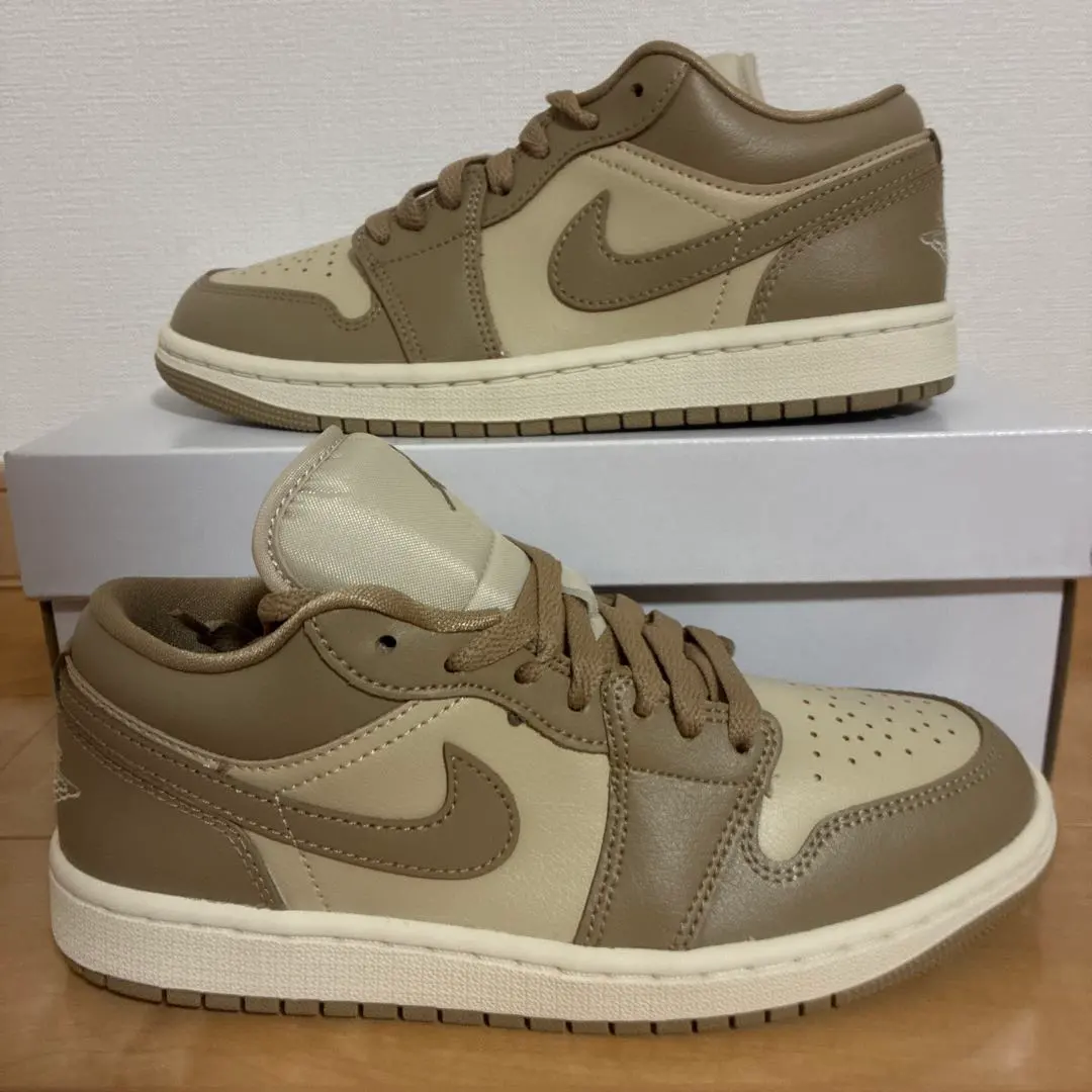 NIKE AIR JORDAN 1 LOW WMNS 23cm