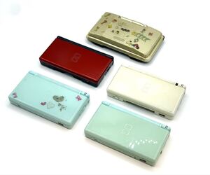 Game Consoles Nintendo DS DSLite 5 NTR-001 USG-001 DS j6 25-5007