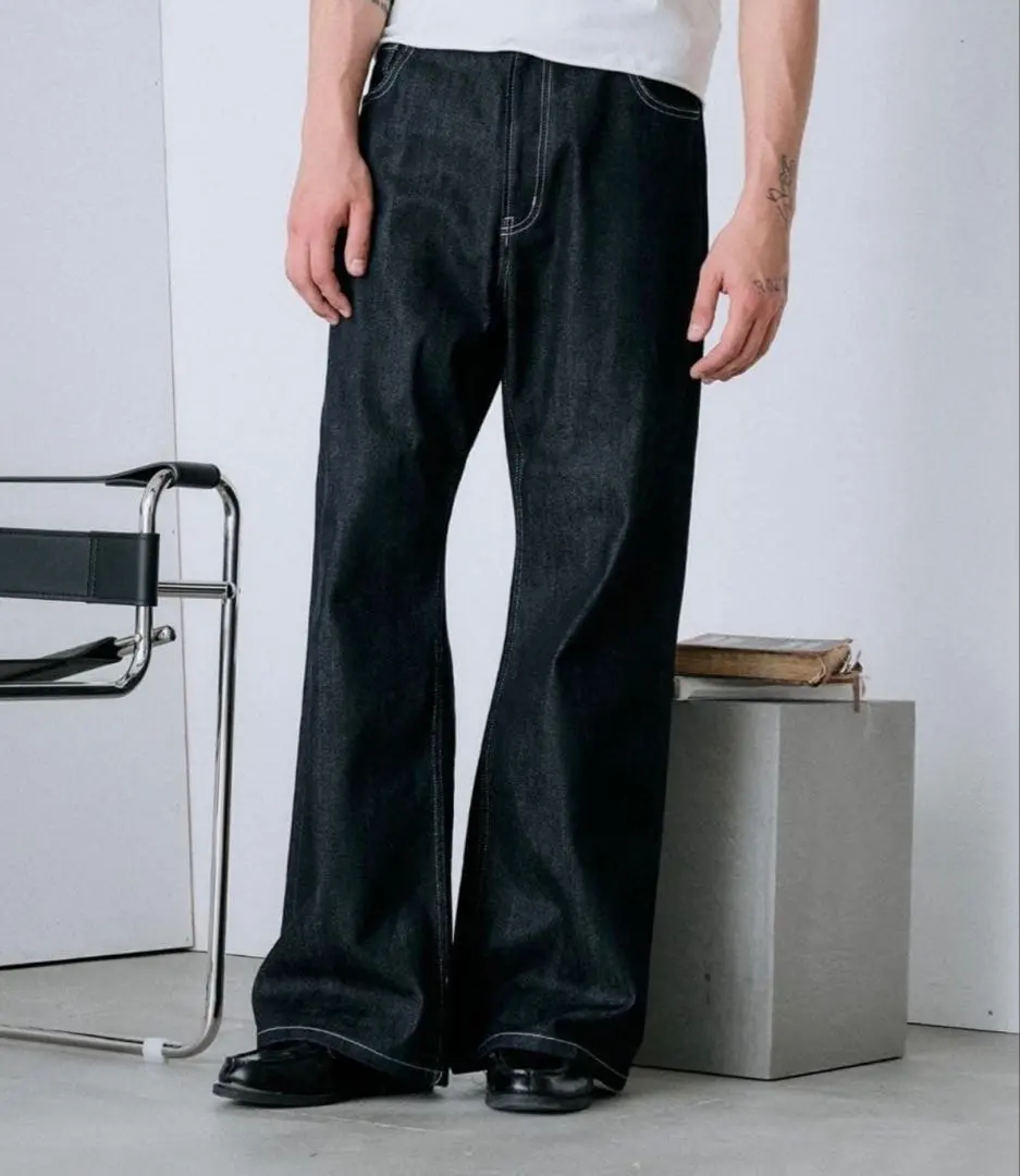 Regen Glanz ストレートセルビッジデニムパンツ