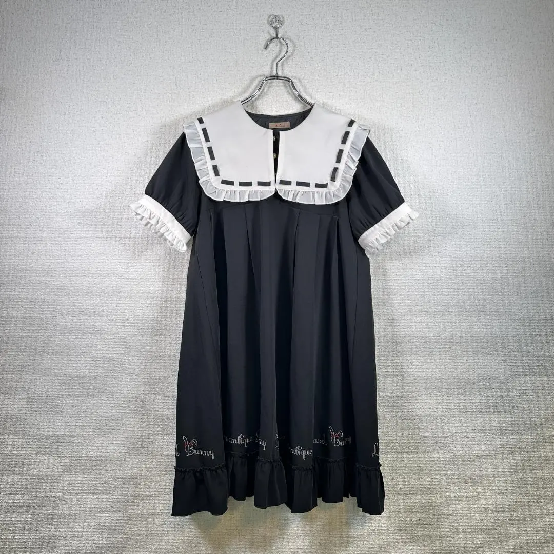 Amavel セーラー襟 うさ耳モチーフ 半袖ワンピース F 黒