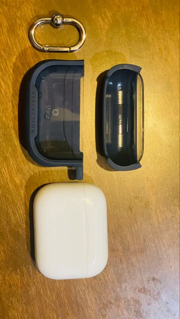 ①AirPods Pro ケース(第3世代) ②iFace Reflection