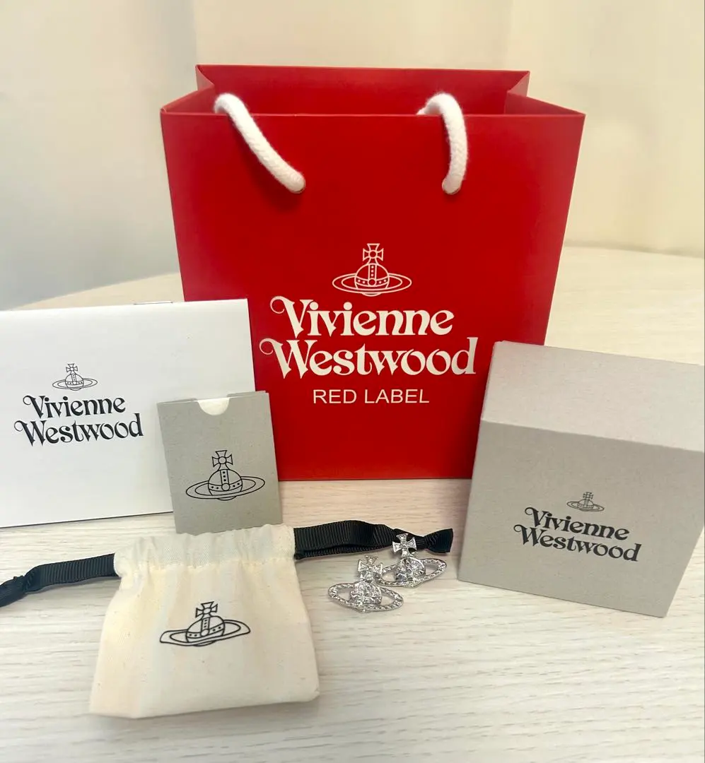 【特別価格‼️】新品未使用 Vivienne Westwood オーブ ピアス