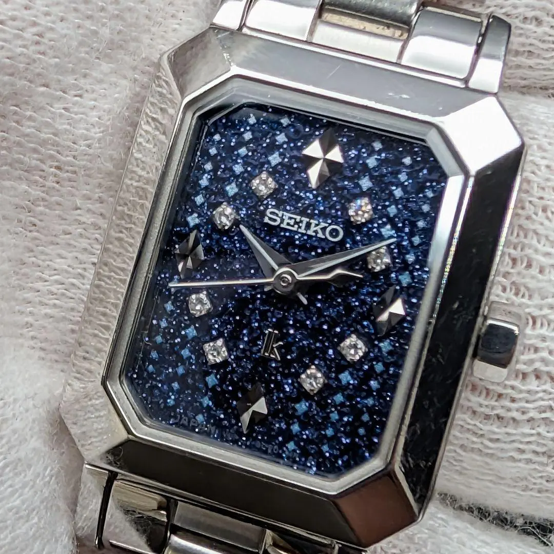 稼働 SEIKO LUKIA 限定モデル 星空文字盤 ソーラー スクエア 腕時計