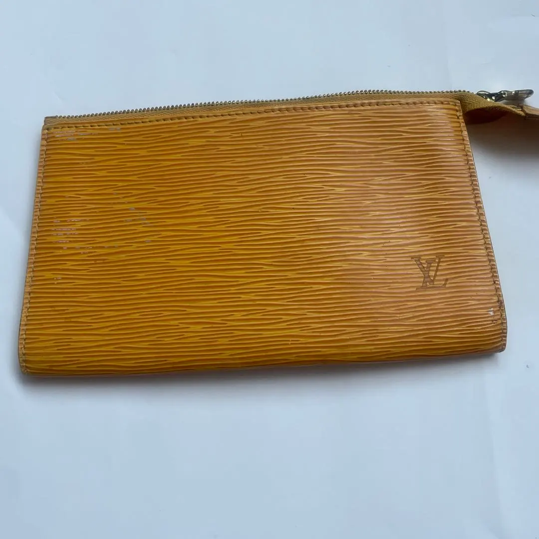 Louis Vuitton エピレザー 長財布 イエロー