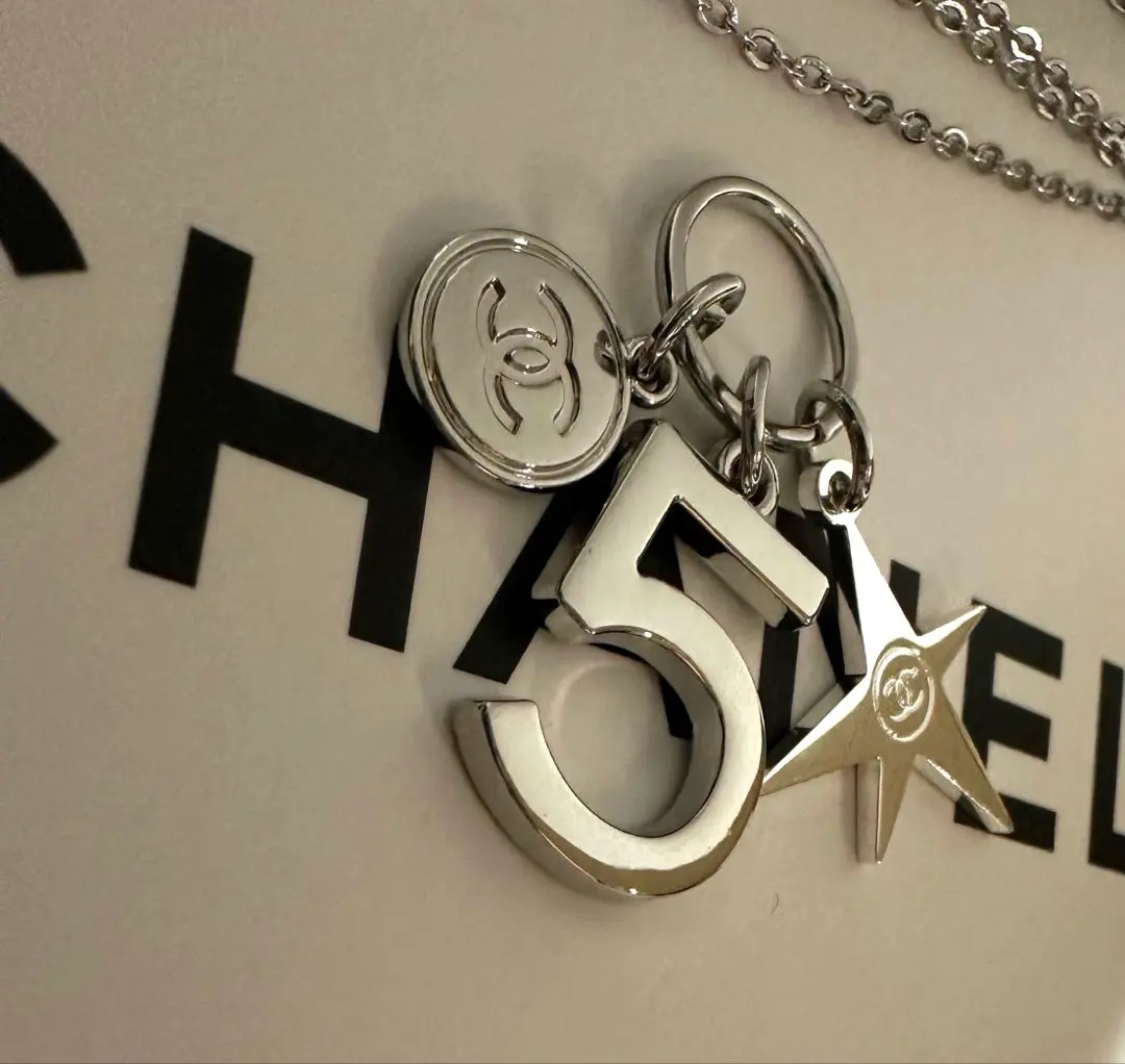 CHANEL シャネル　ホリデーチャーム ３点セット！シルバー　希少　　①