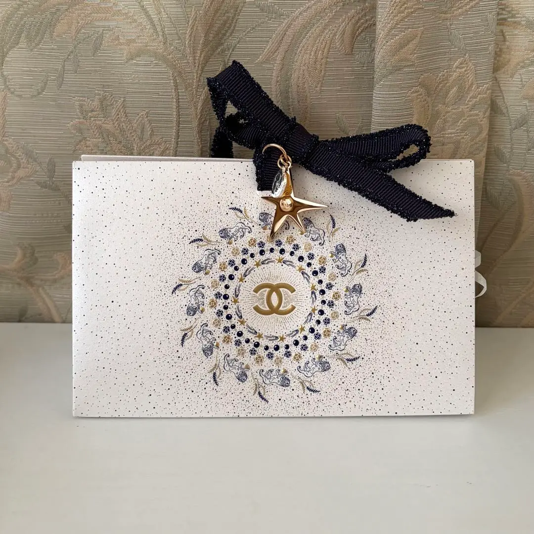 シャネル　チャーム　2025ホリデー