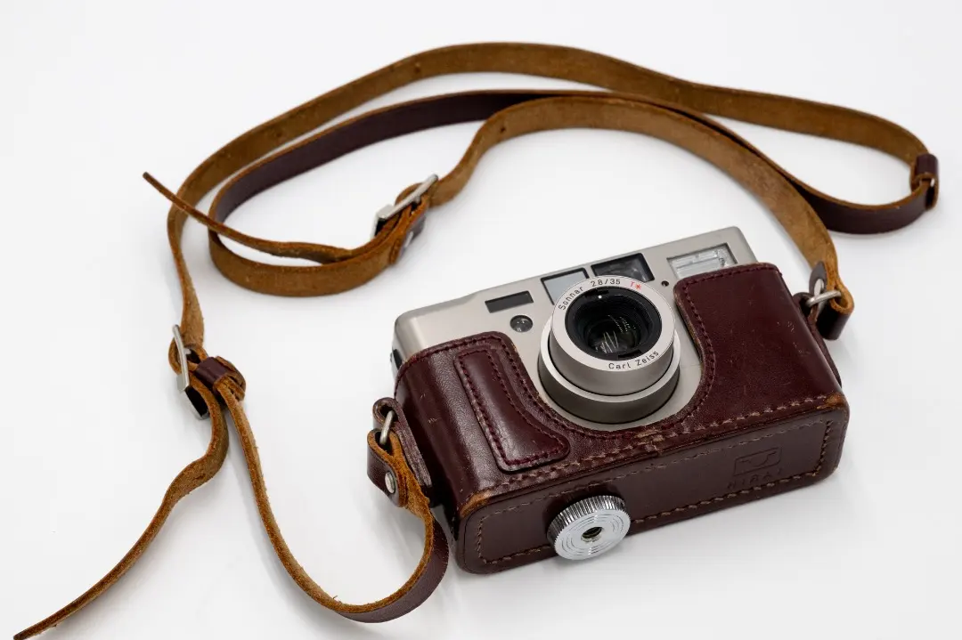 週末値下げ　CONTAX T3 本体 フィルムカメラ　平井製作所専用ケース付き