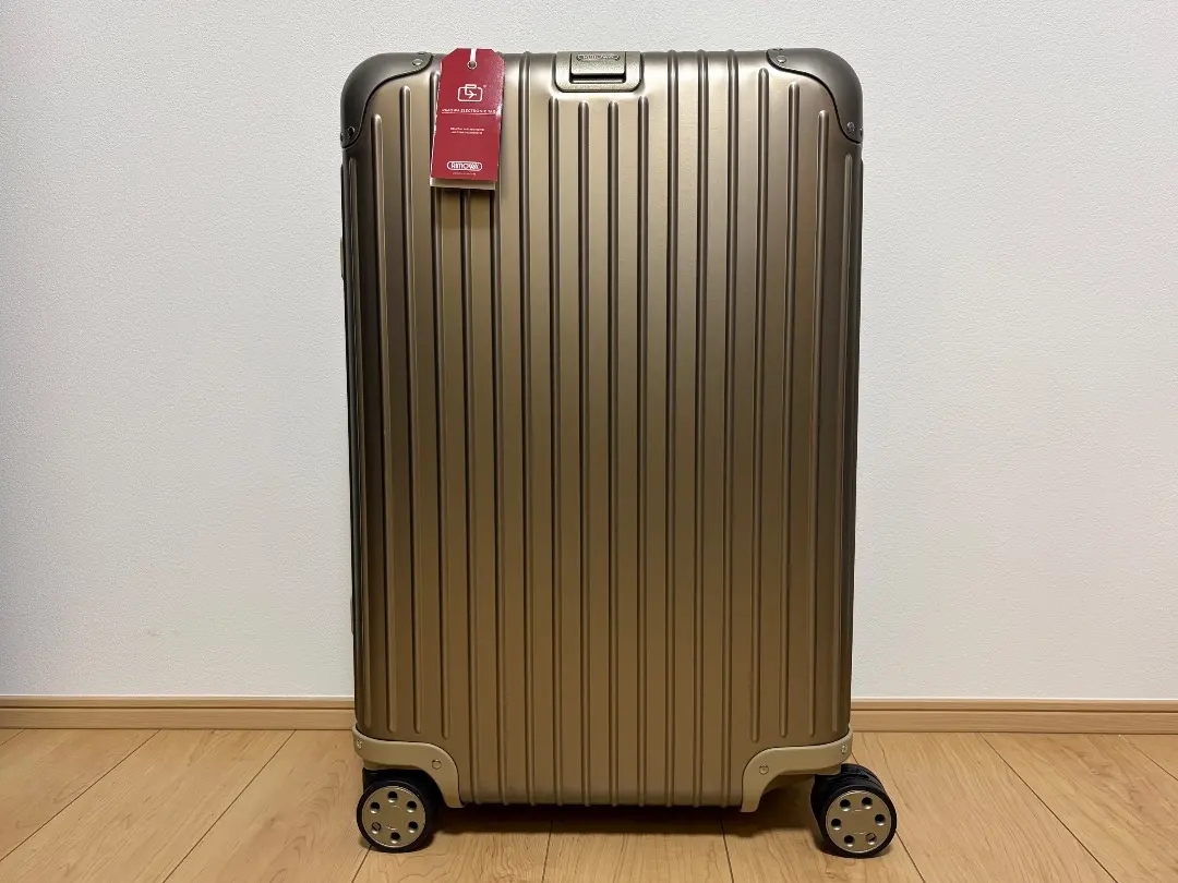 新品 リモワ RIMOWA TOPAS TITANIUM E-Tag 67L4輪