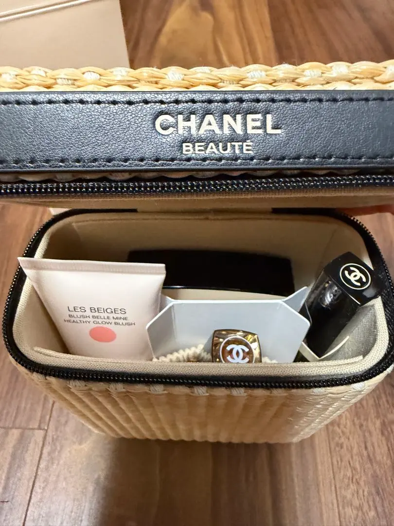 CHANEL BEAUTE バニティポーチ コスメセット