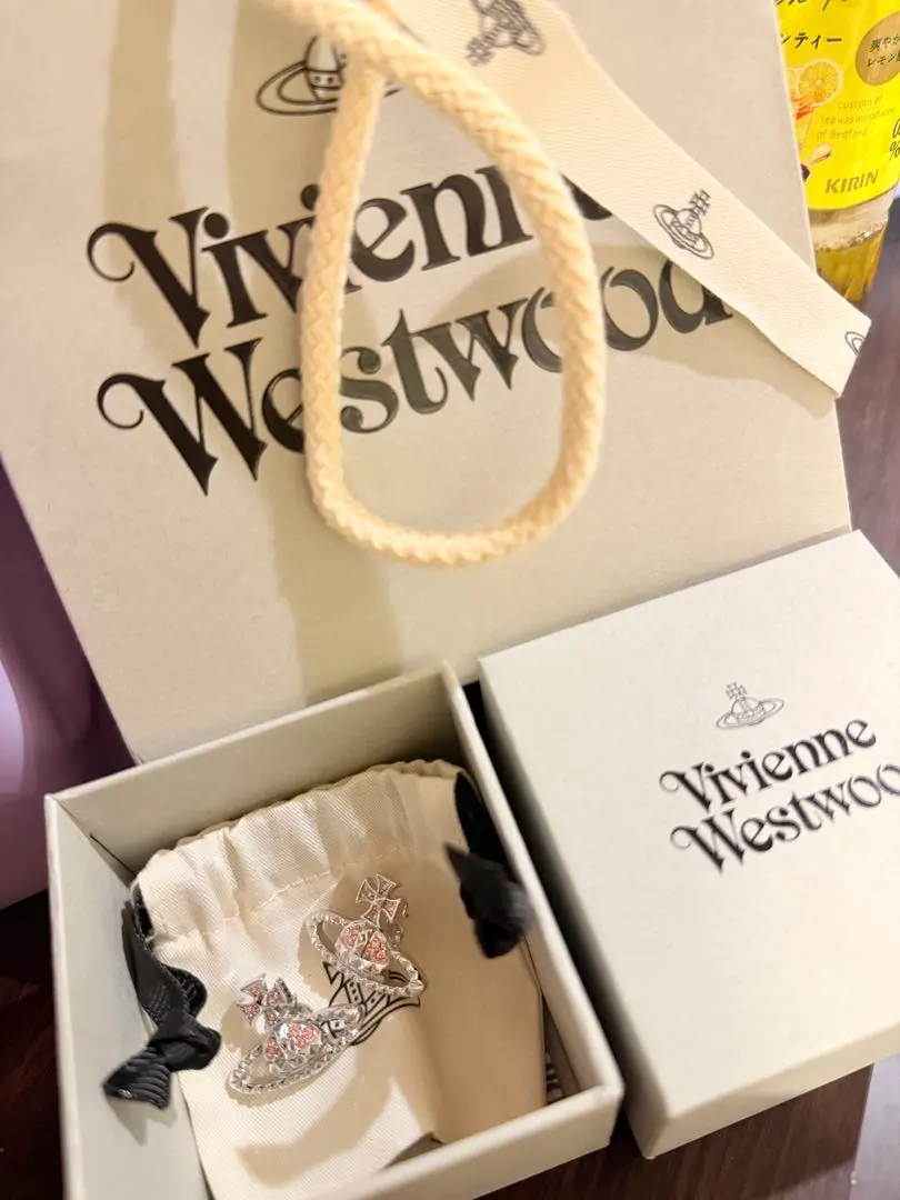 Vivienne Westwood オーブ ピアス ピンク シルバー