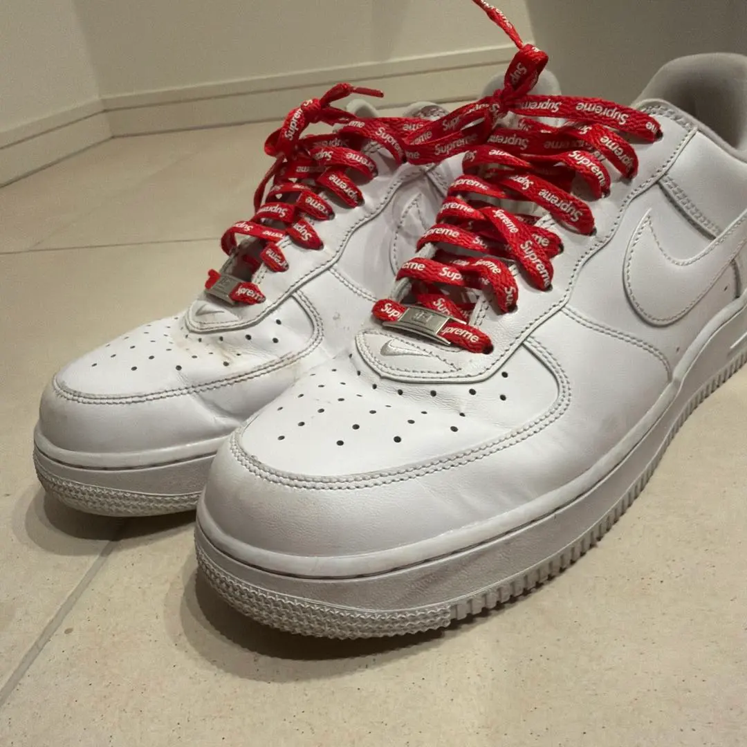 Nike Air Force 1 Supreme ホワイト