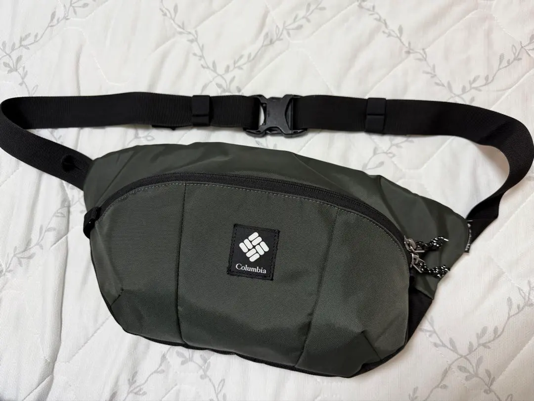 コロンビア　パナシーアヒップバッグ【中古・美品】