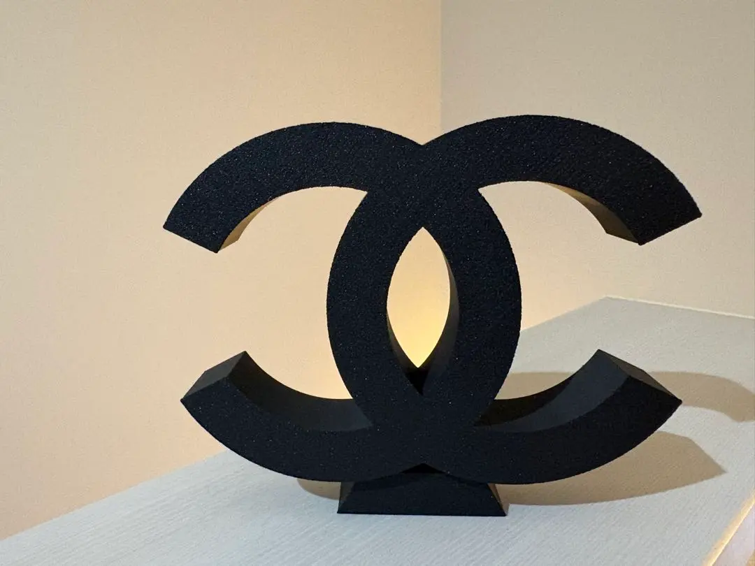 CHANEL ブラック ロゴモチーフ