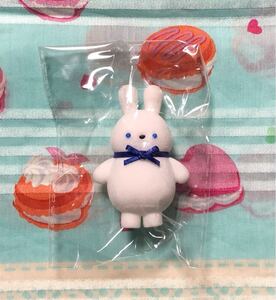 Japanese Sofubi Figures nuinui