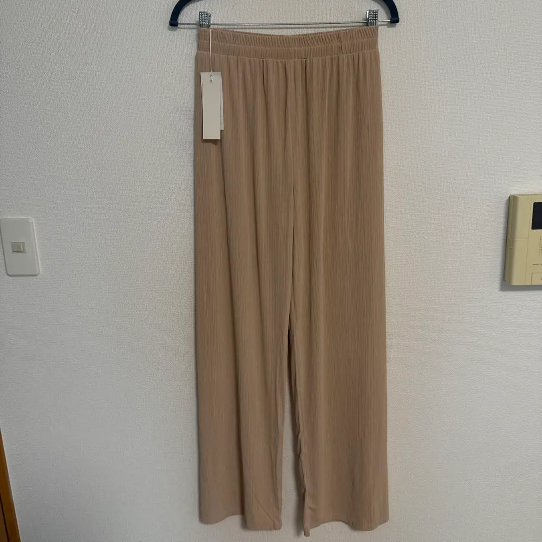 《新品未使用・タグ付き》ベージュ ワイドパンツ M裏地あり ウエストゴム