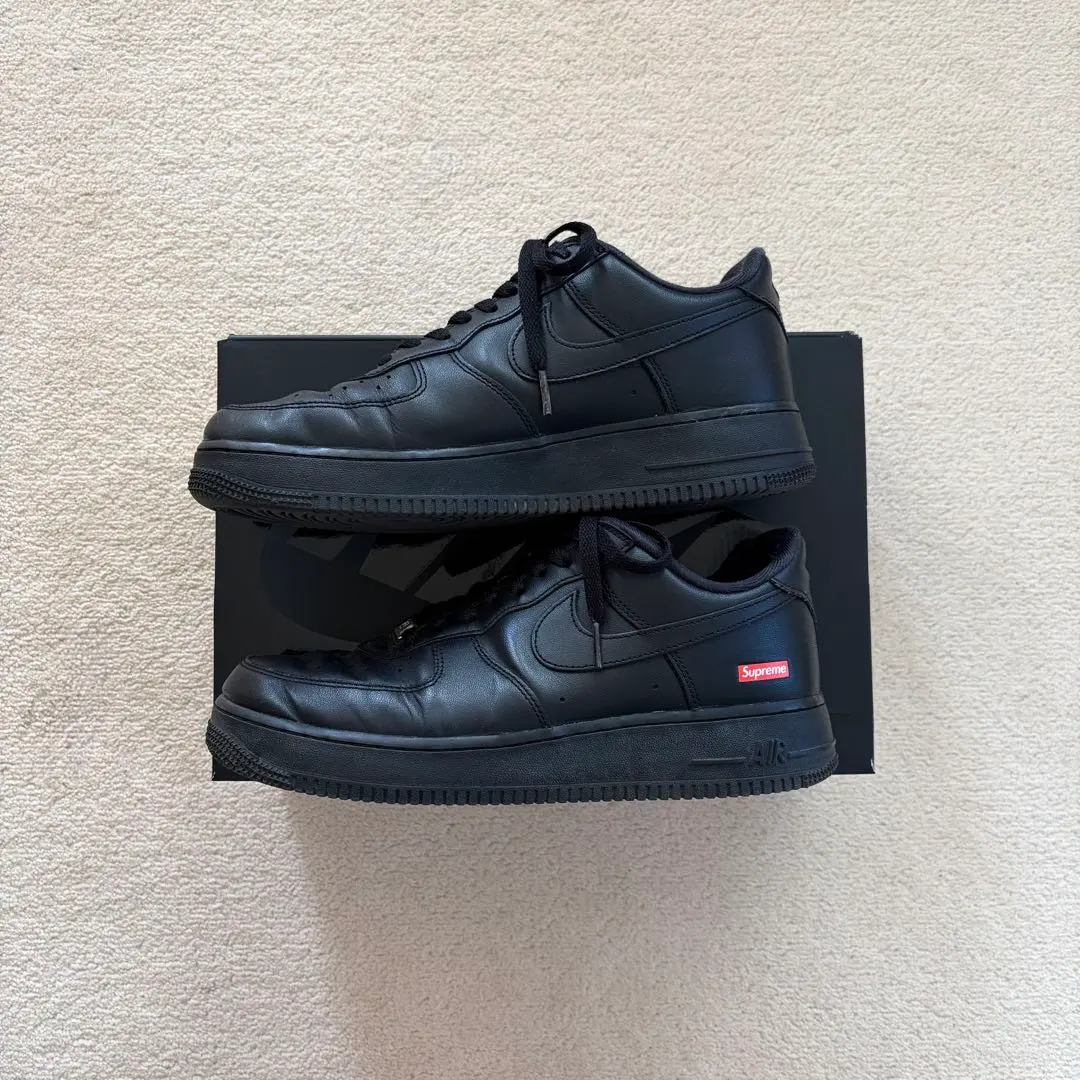 Supreme x Nike Air Force 1 Low / Black
