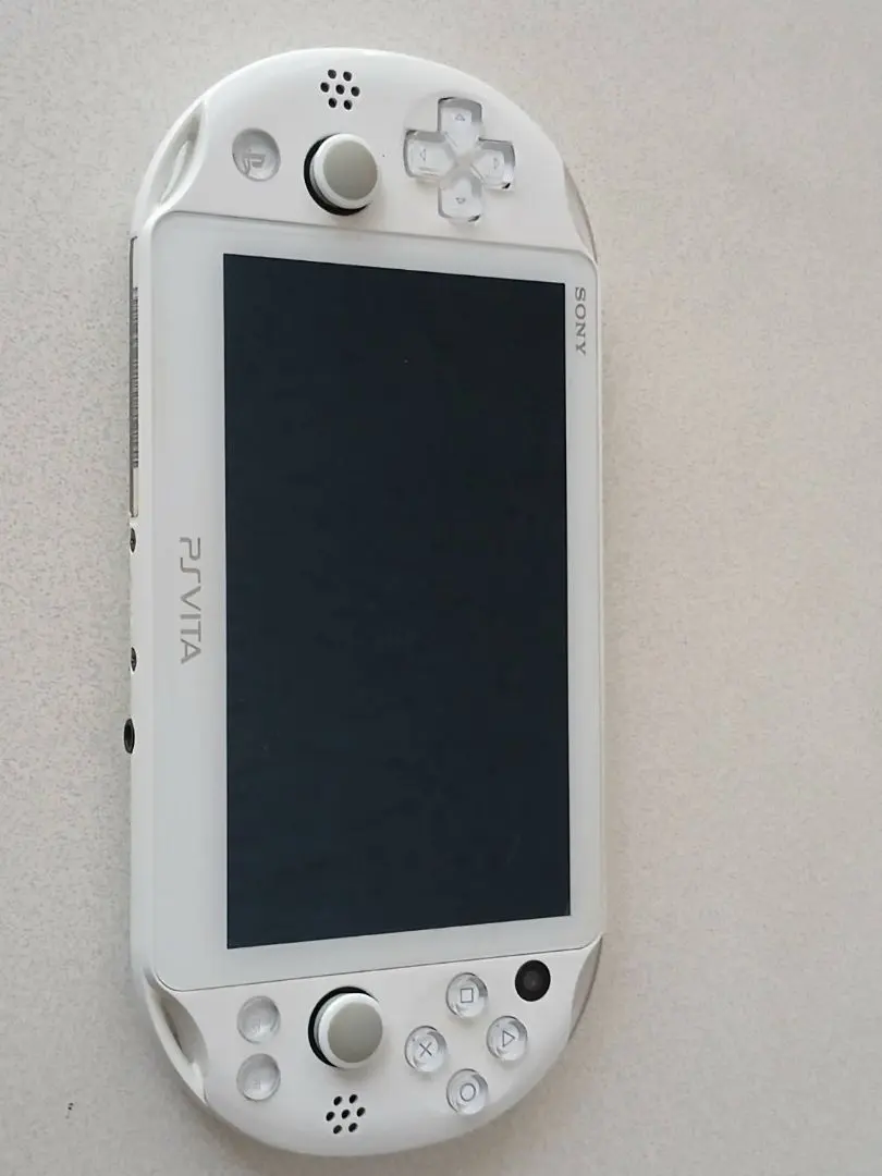 PlayStation Vita PCH-2000 本体 ホワイト　ソフト付き