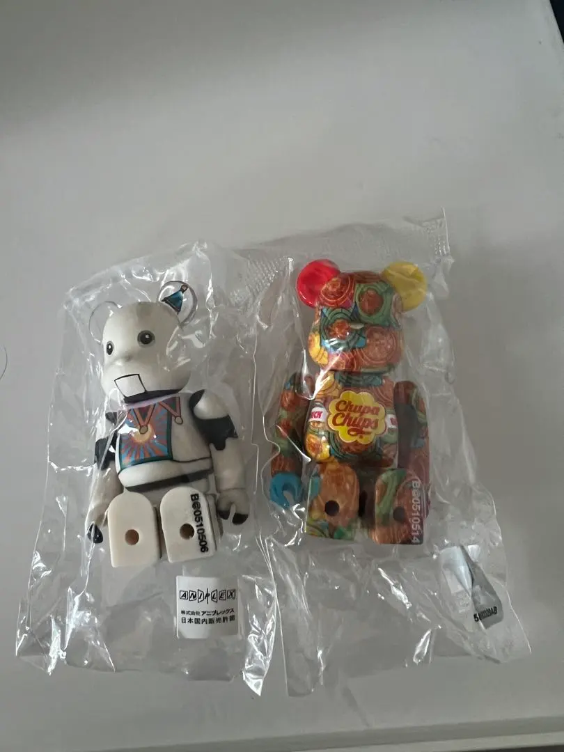 ベアブリック オリジナルデザイン 2体セット