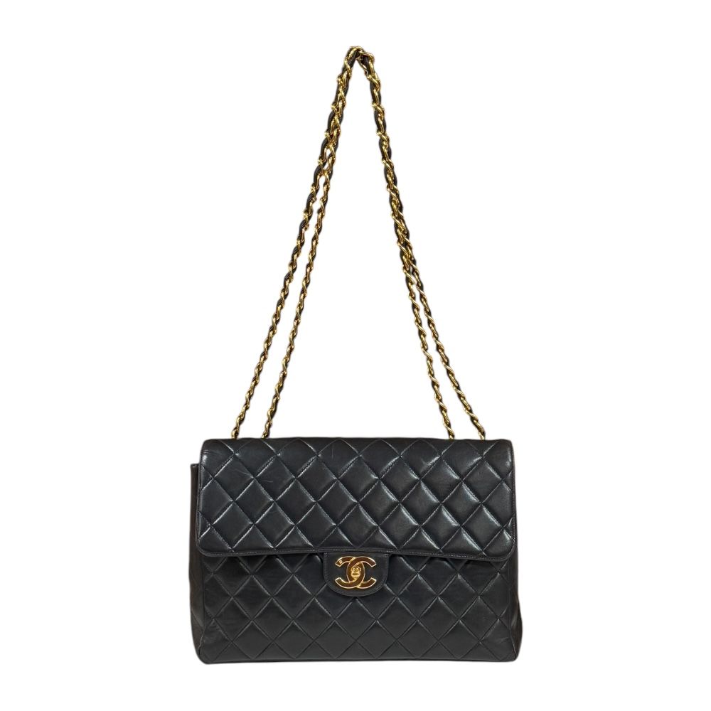 シャネル デカマトラッセ30 ショルダーバッグ ラムスキン ブラック レディース  CHANEL  中古 シャネル