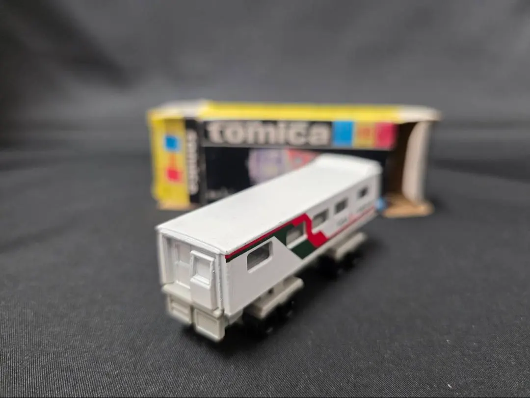 トミカ黒箱48三菱重工PTVランプバス(日本製)