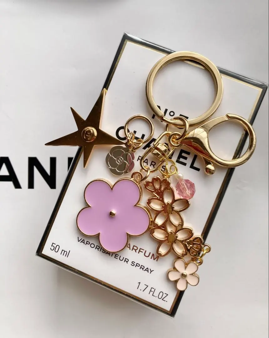 CHANEL_2025 ホリデー 彗星チャーム _キーホルダー★ 〈新品〉
