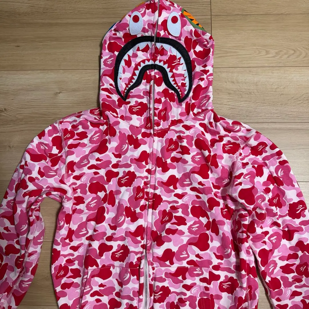 A BATHING APE ピンクカモフラパーカー