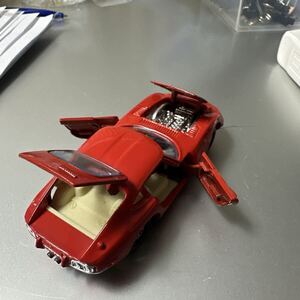Tomica 2000GT. 145