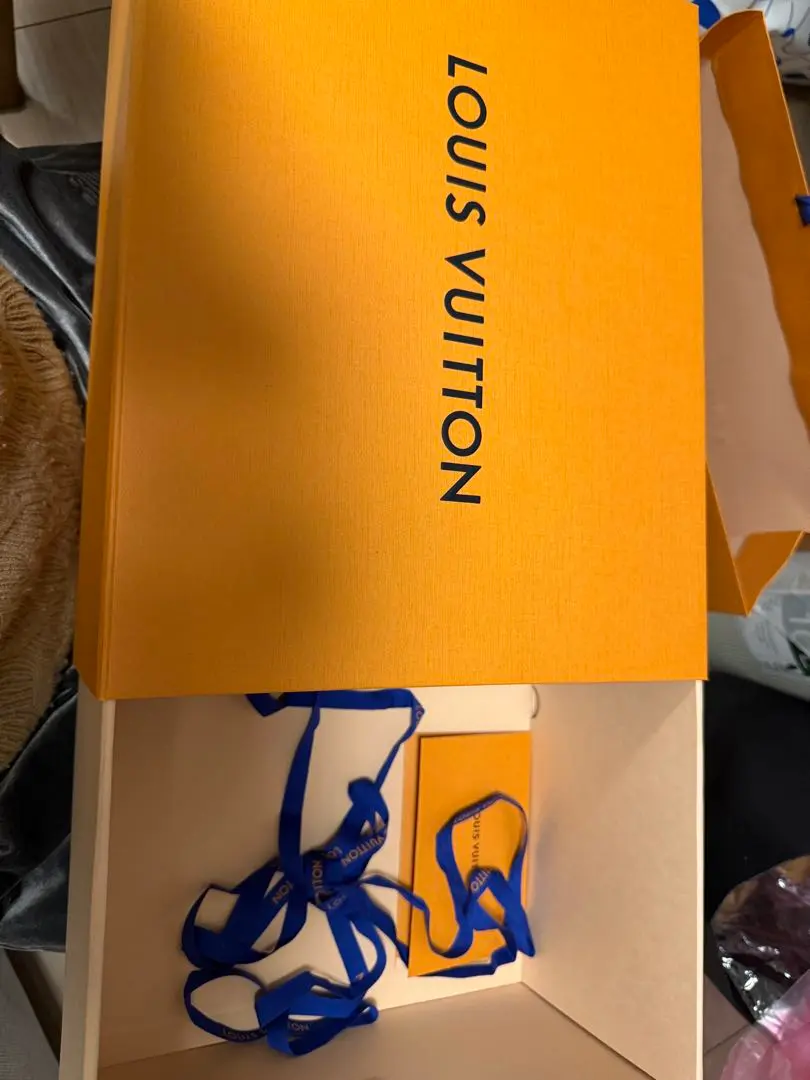 LOUIS VUITTON 靴の箱