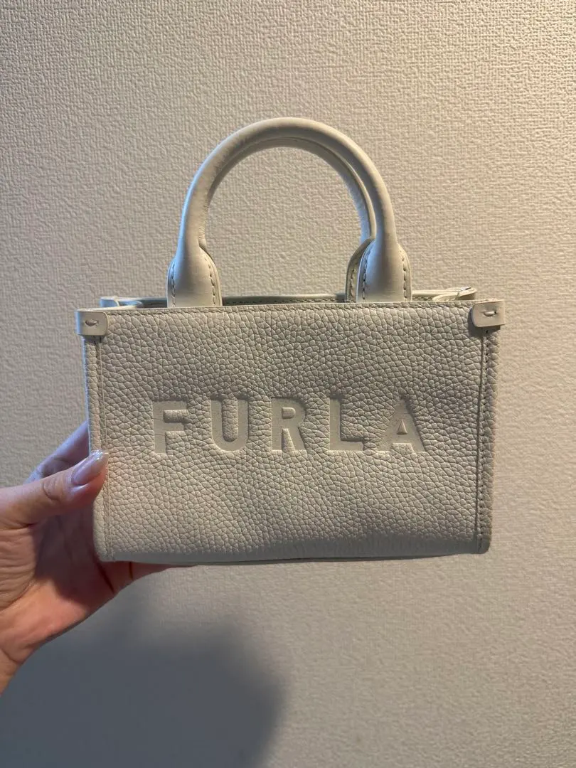 【最終値下げ】FURLA ミニトートバッグ ホワイト