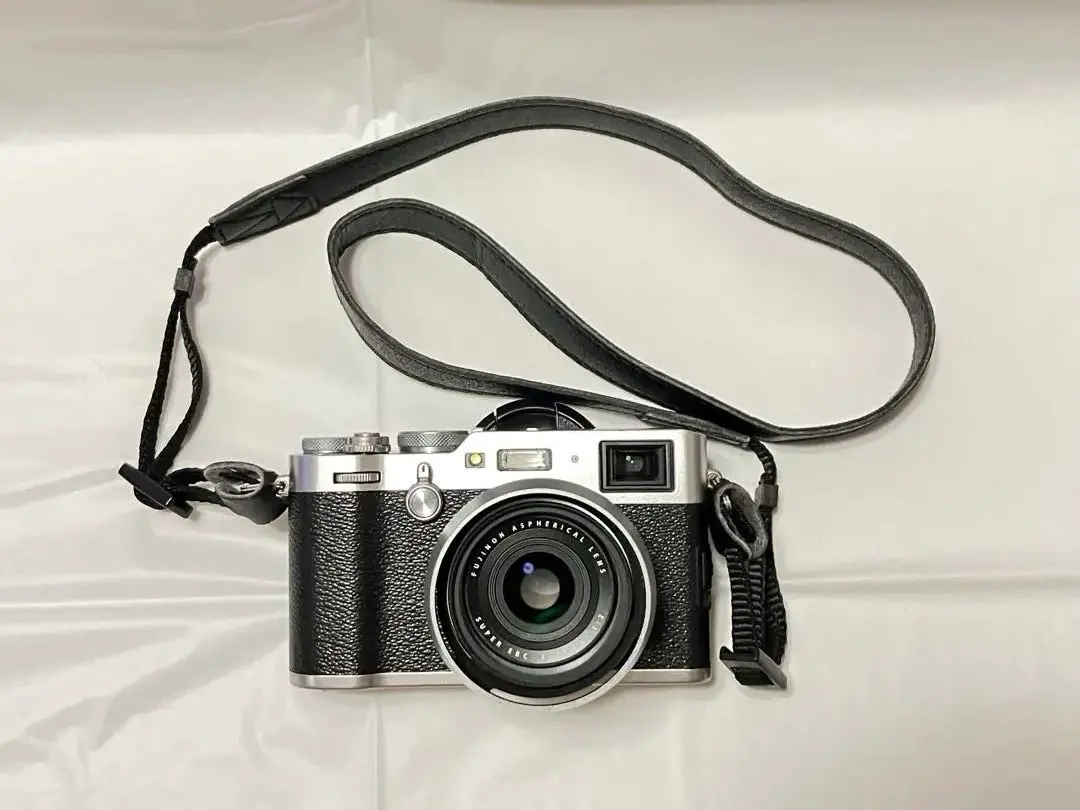 FUJIFILM X100F 本体 箱あり 専用ケース、予備バッテリー付き