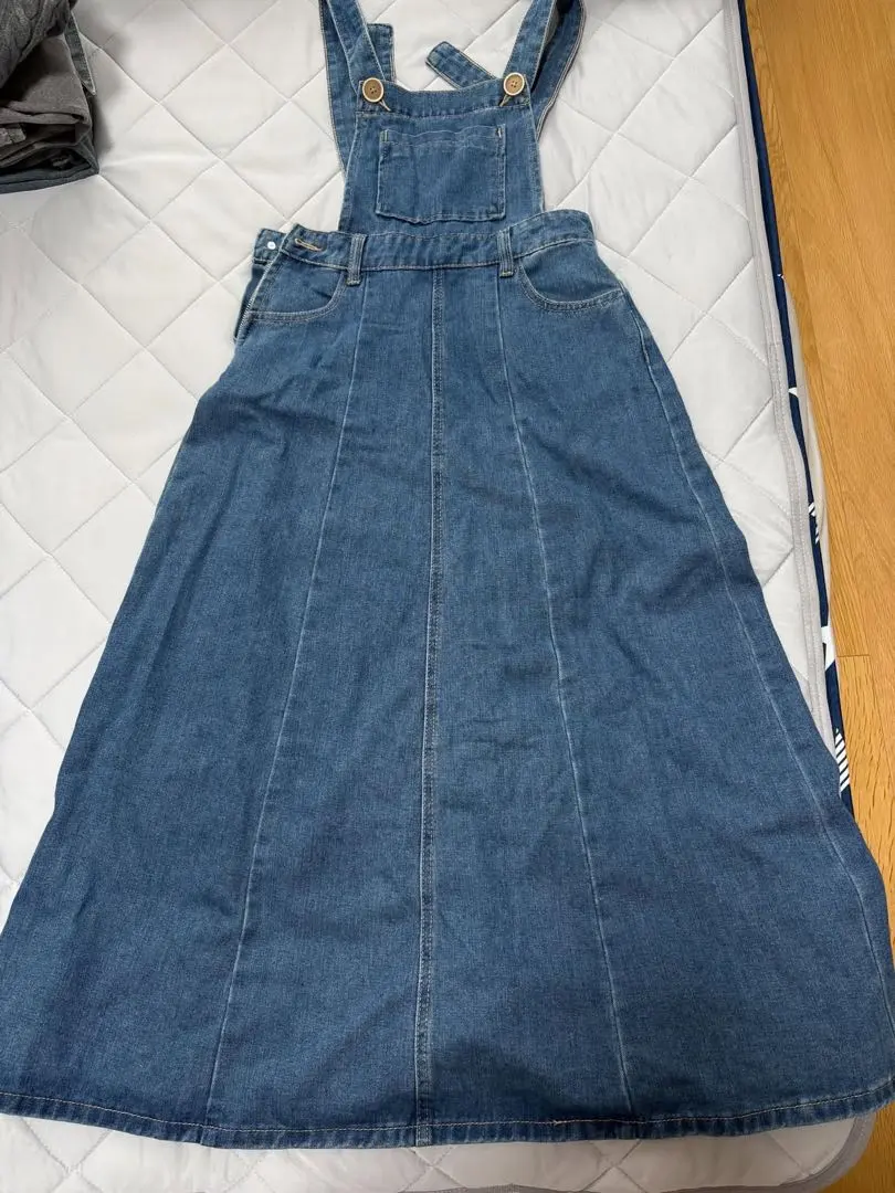 GU デニムサロペット