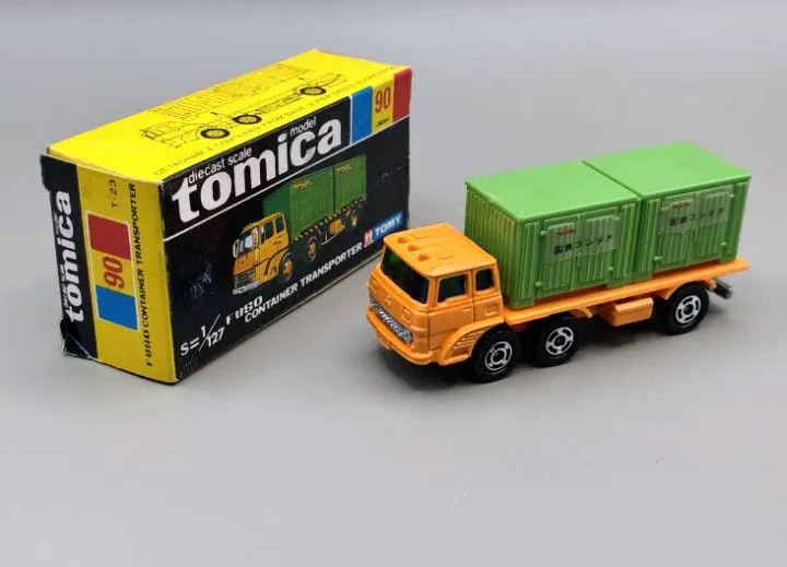 トミカ黒箱当時もの日本製ふそうコンテナ運搬車