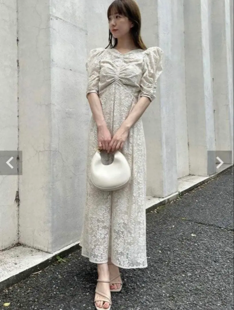 SNIDEL sustainable バックデザインレースワンピース アイボリー