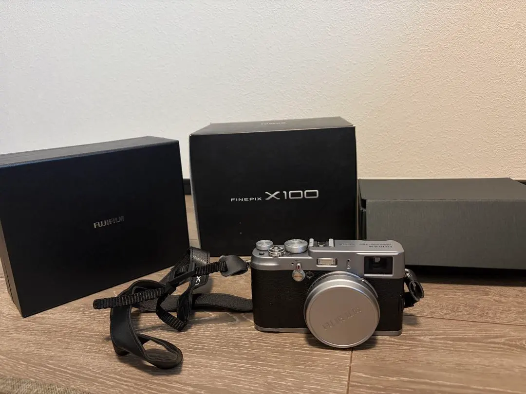 FUJIFILM FinePix X100 本体