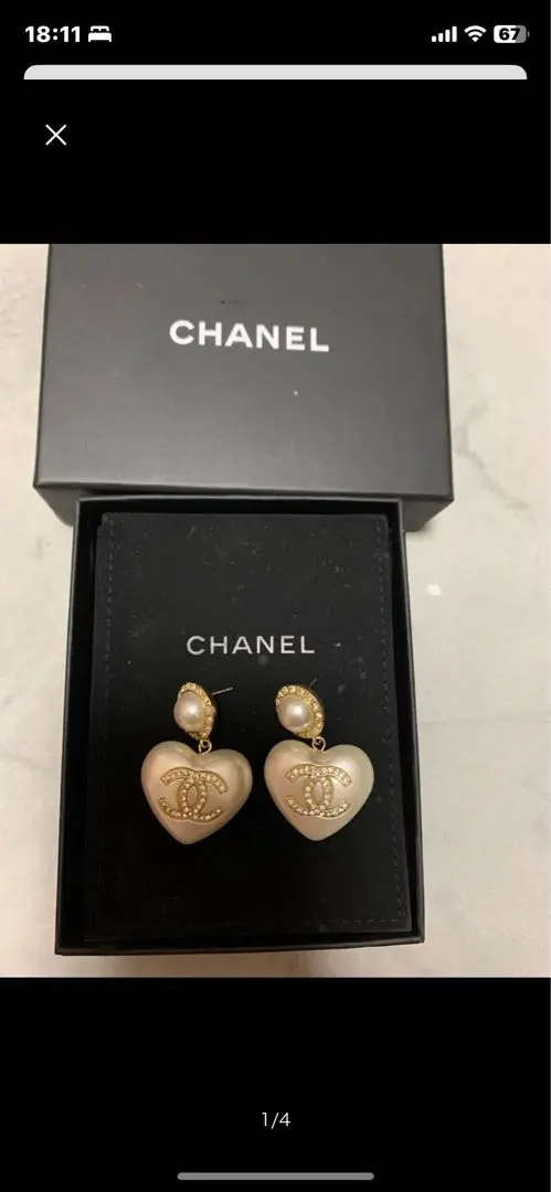 CHANEL ハート型パール調ピアス