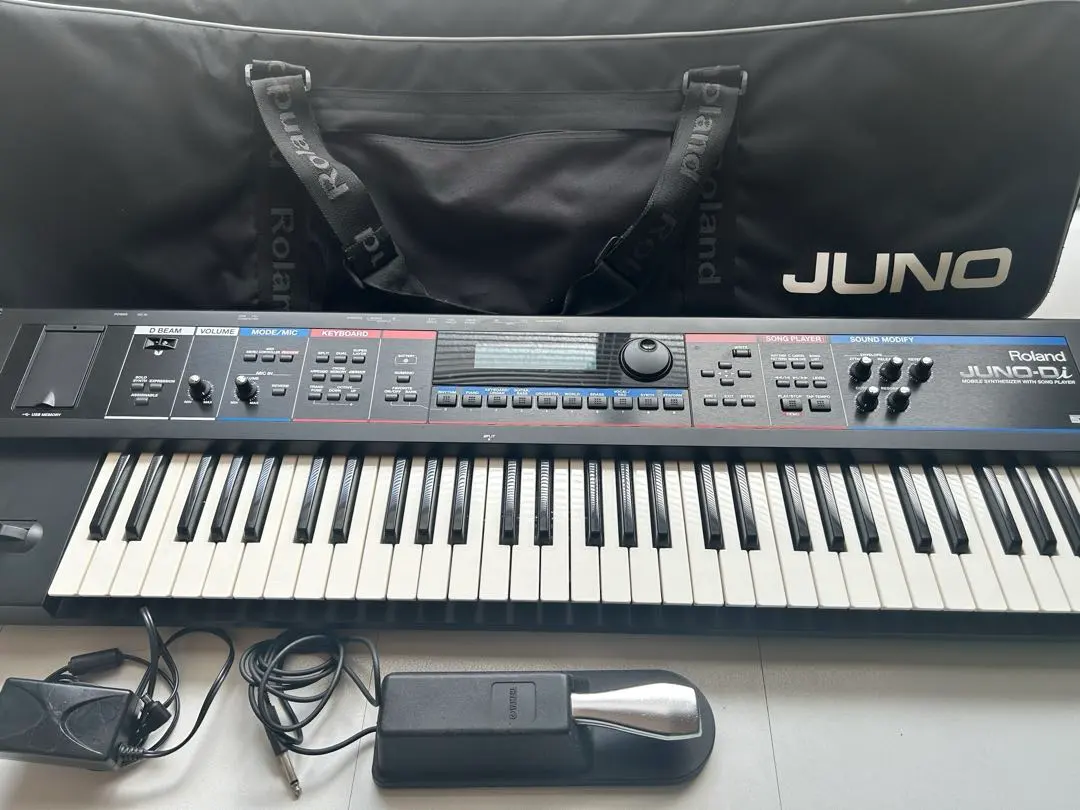 美品Roland JUNO-Di シンセサイザー　動作確認済み