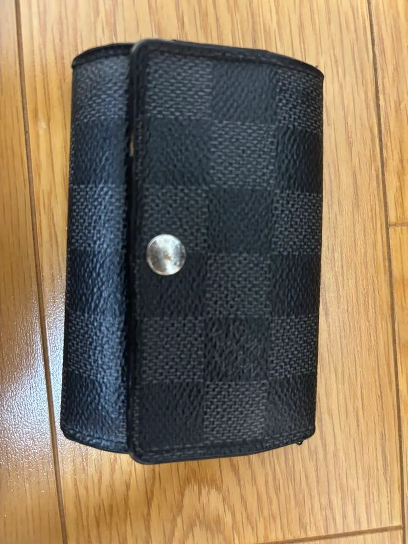 LOUIS VUITTON ダミエ グラフィット キーケース
