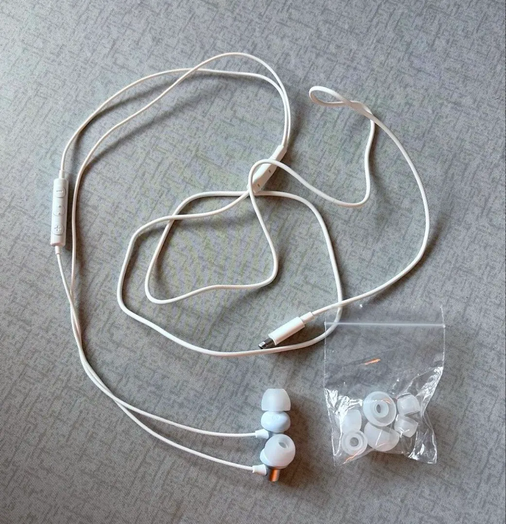 iPhone有線イヤホン 2つセット 交換用イヤーピース付き