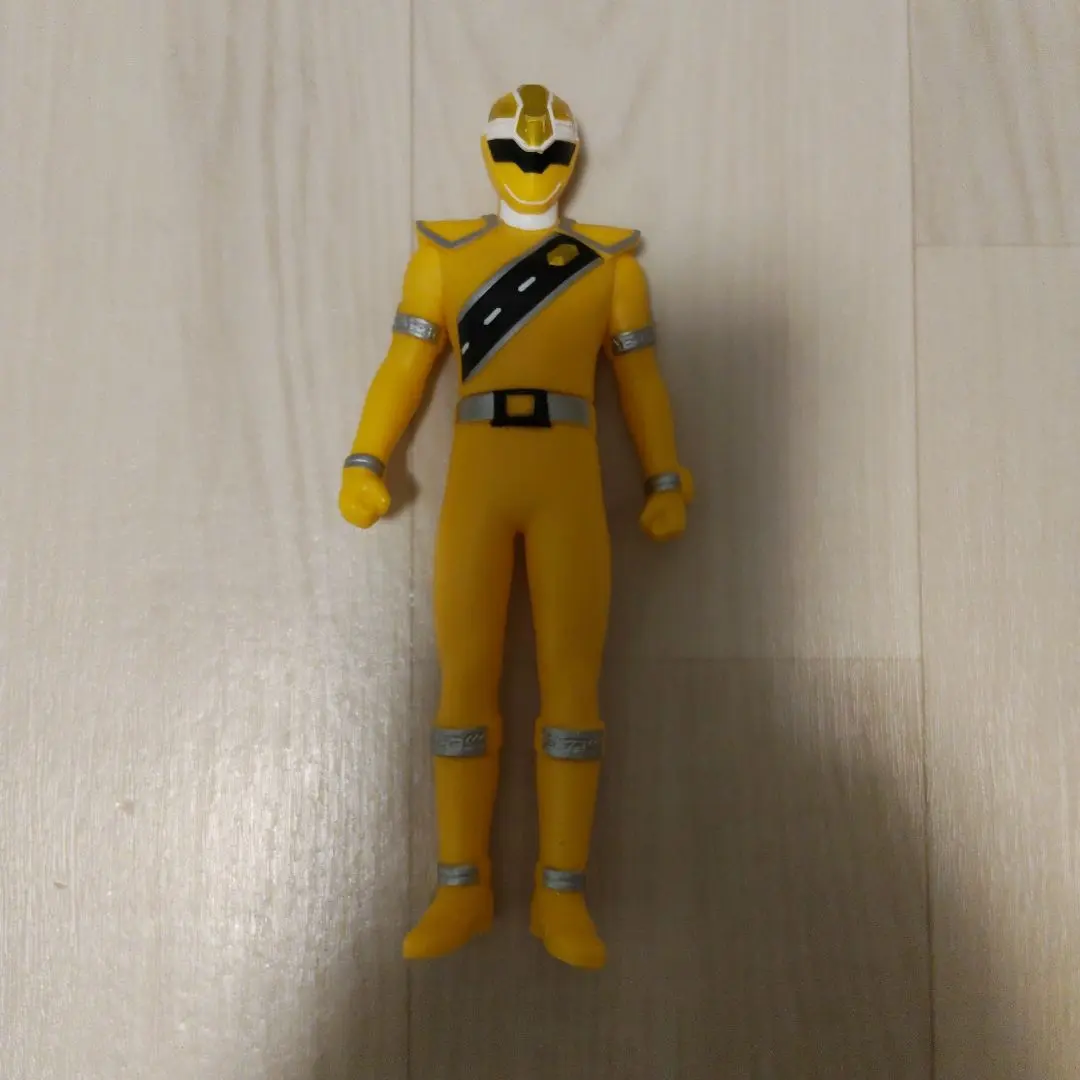 魔進戦隊キラメイジャー キラメイイエロー ソフビ フィギュア