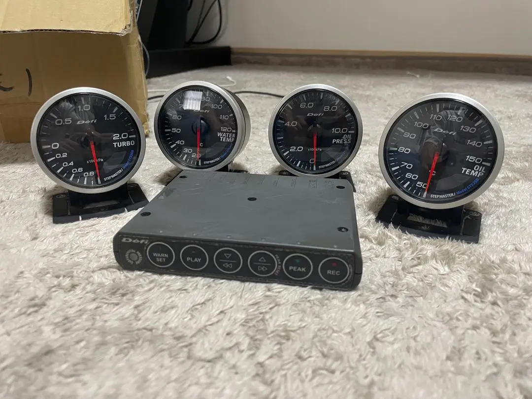 Defi 60パイ 追加メーター 緑イルミ 廃盤品