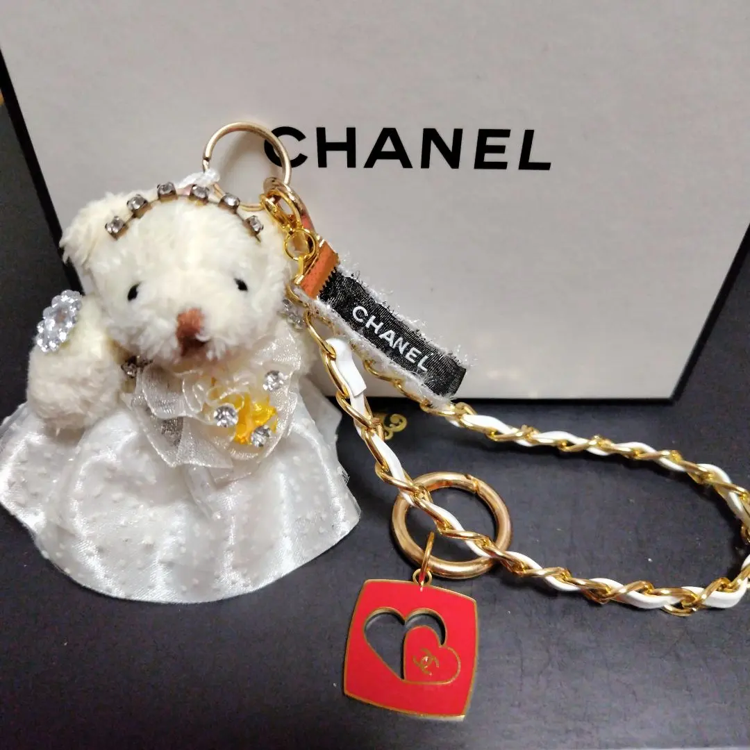☆CHANEL☆バレンタイン☆ノベルティチャーム‪‪☆テディベア☆ストラップ付き