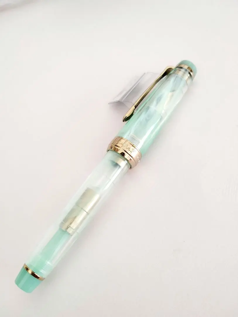 【美品】ヴェイリオ パールミント セーラー万年筆 21金 細字 F SAILOR