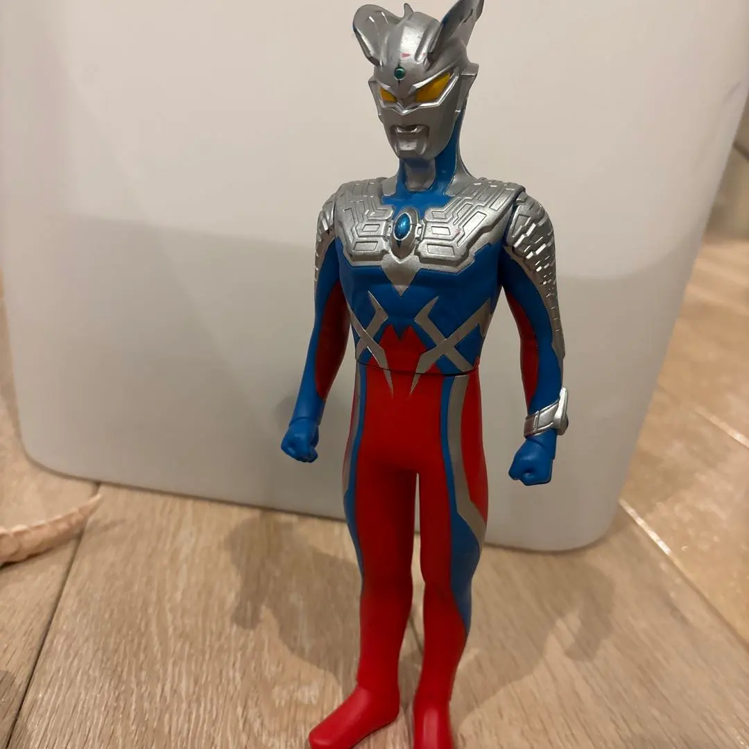 ウルトラマンゼロ ソフビ フィギュア