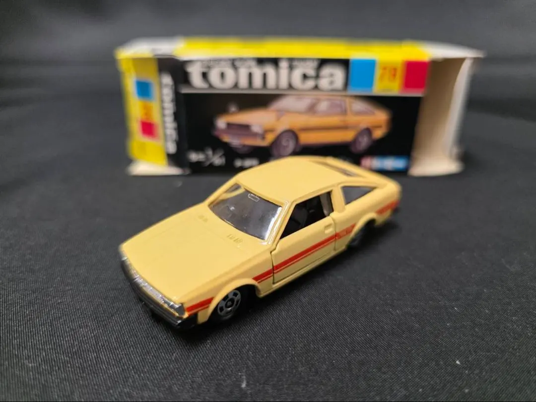 トミカ黒箱78トヨタカローラレビン(日本製)